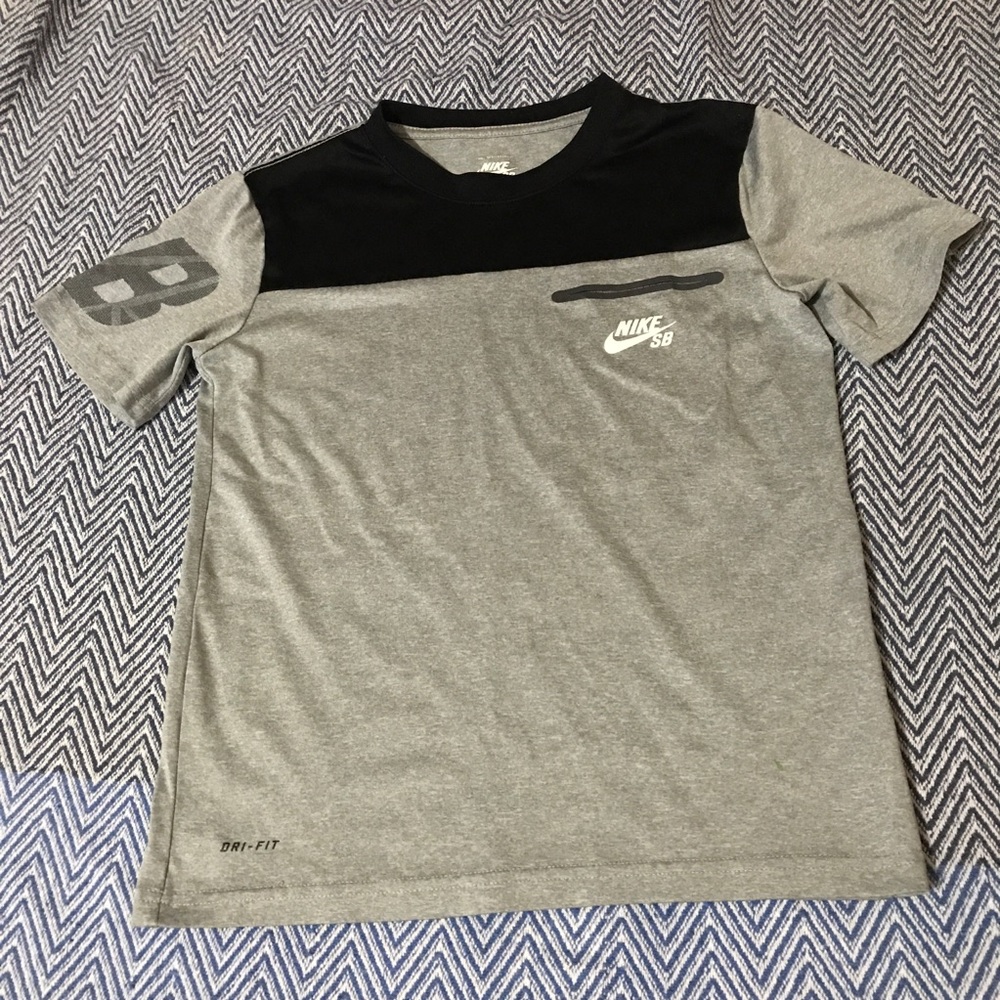 Boys Nike SB shirt